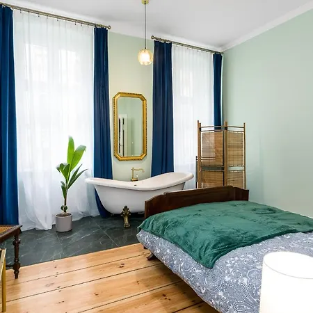 Apartment Fitzcarraldo With A Bathtub *