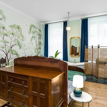 Apartment Fitzcarraldo With A Bathtub Apartment Posen